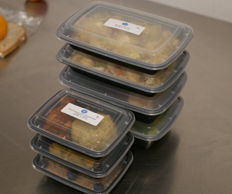 rethinkfood's tweet image. 🚨 Rethink Food’s Medically Tailored Meals Program brings free, dietitian-designed meals to eligible Medicaid members across NYC and Long Island. Just fill out this form: rethinkfood.org/medically-tail…, and a team member will be in touch to guide you through the next steps.