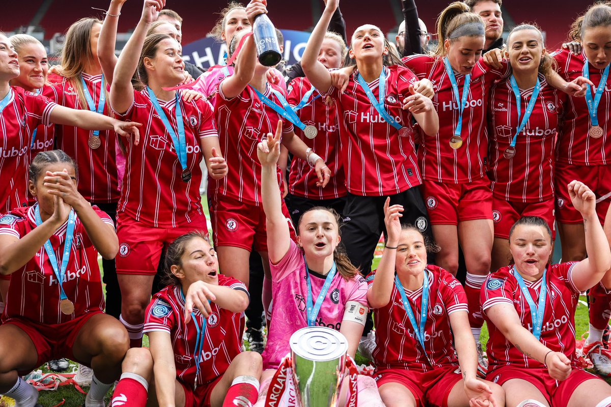 Chloe Mustaki tweet media