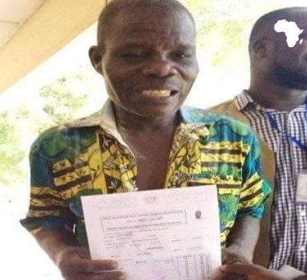 actufitna_'s tweet image. 🇨🇩À 53 ans, un Congolais a retenté le bac après 10 échecs dans le passé. 👏🏾
Il a une fois de plus échoué.