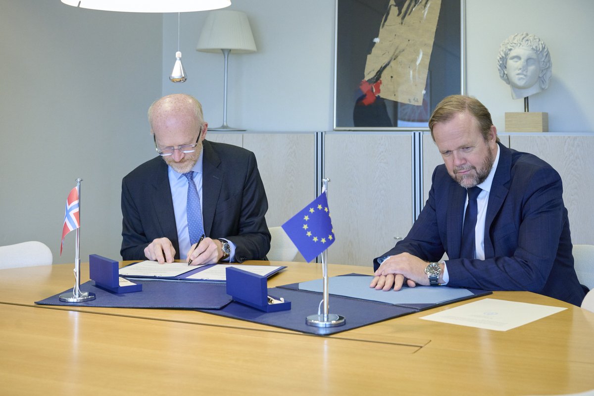 DSGBjornBerge's tweet image. Thank you Amb. Seland for your outstanding work as Norway's Ambassador to the Council of Europe @coe and thank you for signing the Second Additional Protocol to the Cybercrime Convention. @NorwayCoE @NorwayMFA
