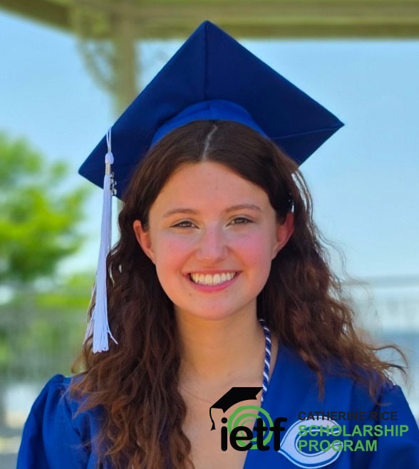 Jada’s essential tremor worsened as she transitioned from middle to high school. But she didn’t let her physical limitations keep her from pursing her passions. She is one of our 2025 scholarship recipients. Read her scholarship essay online. essentialtremor.org/?scholarship_r…