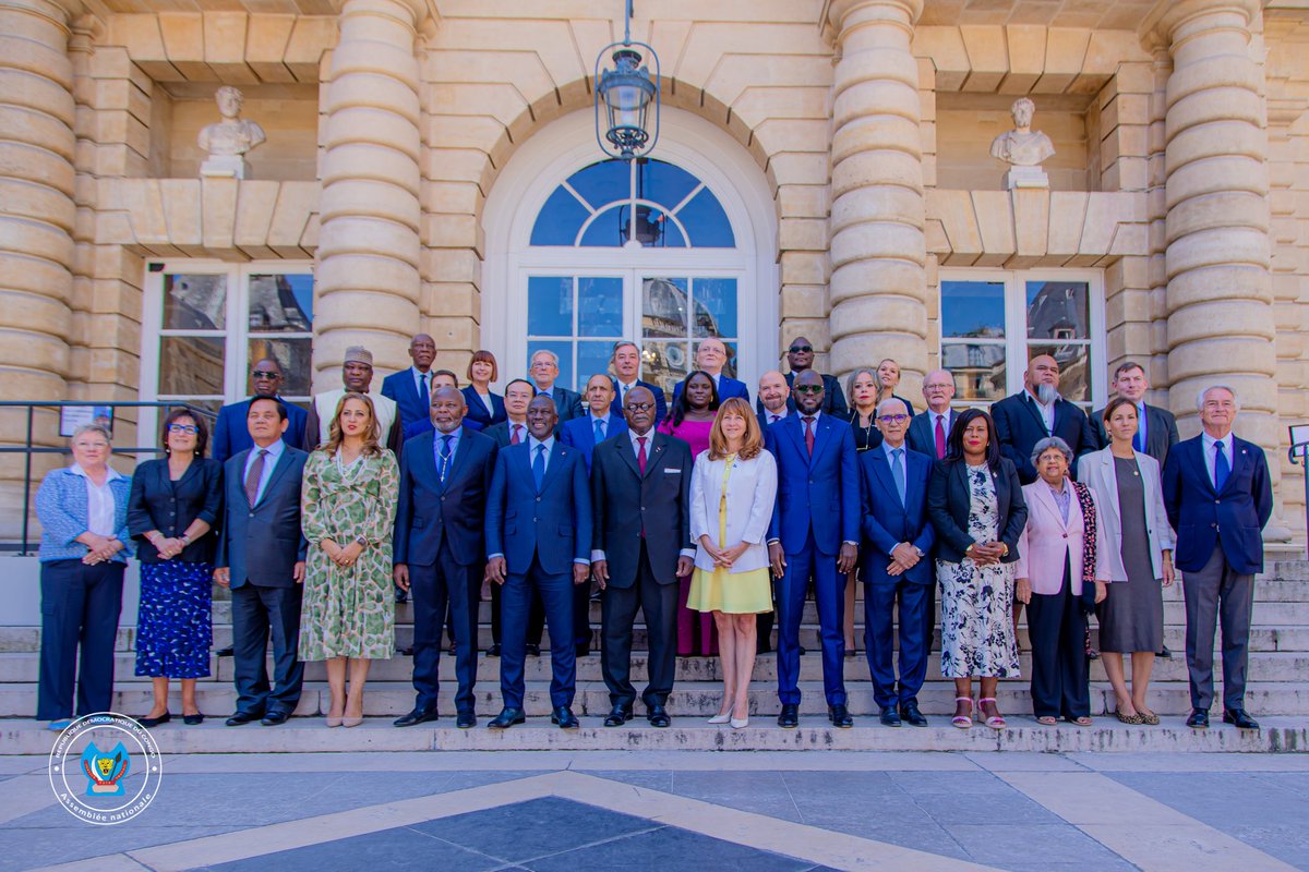 AssembleeNatRDC's tweet image. Accueilli par le Président du Sénat français, Gérard Larcher au Palais de Luxembourg, le Président Vital KAMERHE participe à la 50 ème Session de l'Assemblée Parlementaire de la Francophonie qui s'est ouverte le mercredi 9 juillet à Paris.