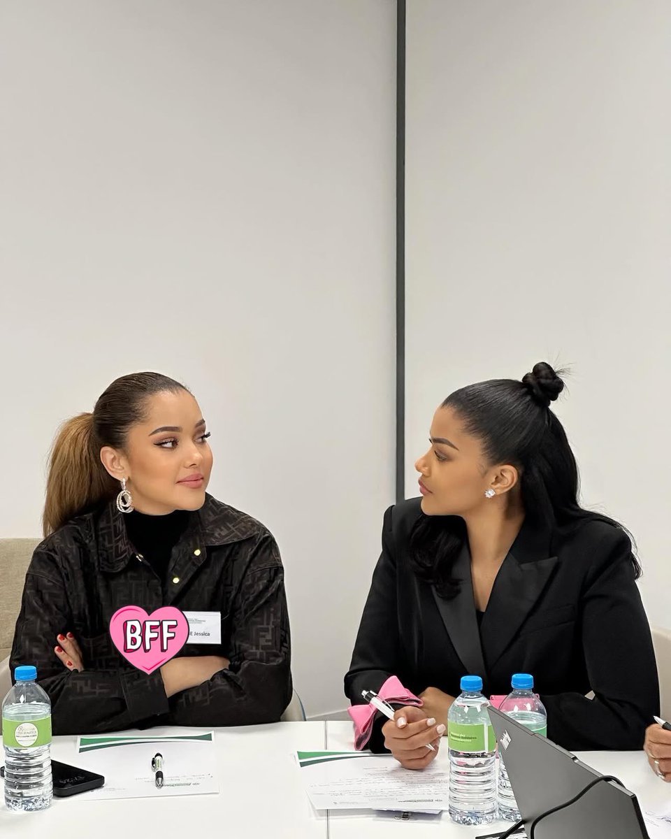 Watching my little sister work! You can see how proud I am 🥲