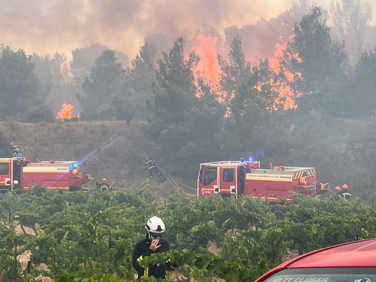Xavier Bertrand (@xavierbertrand) on Twitter photo La Région <a href="/hautsdefrance/">Région Hauts-de-France</a> exprime toute sa solidarité avec les habitants des Pennes Mirabeau, de Marseille et de Narbonne touchés par de terribles incendies.
Merci aux <a href="/Pompiers_13/">Pompiers13</a> et aux sapeurs-pompiers du <a href="/SDIS11OFFICIEL/">Pompiers de l'Aude - SDIS11</a> mobilisés. La Région <a href="/hautsdefrance/">Région Hauts-de-France</a> exprime toute sa solidarité avec les habitants des Pennes Mirabeau, de Marseille et de Narbonne touchés par de terribles incendies.
Merci aux <a href="/Pompiers_13/">Pompiers13</a> et aux sapeurs-pompiers du <a href="/SDIS11OFFICIEL/">Pompiers de l'Aude - SDIS11</a> mobilisés.