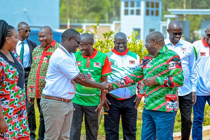 NSHIMIRIMANA J.Claude (@jclaudenshimir) on Twitter photo #Burundi. Un député est un représentant du peuple de sa circonscription càd qu’il en est la voix au parlement, où s’exerce la souveraineté populaire. Ds ses missions, il vote les lois, contrôle l’action <a href="/BurundiGov/">Bureau du Premier Ministre</a> et défend les intérêts de ceux qui l’ont mandaté <a href="/DorianeMunezero/">Doriane Munezero🇧🇮</a> #Burundi. Un député est un représentant du peuple de sa circonscription càd qu’il en est la voix au parlement, où s’exerce la souveraineté populaire. Ds ses missions, il vote les lois, contrôle l’action <a href="/BurundiGov/">Bureau du Premier Ministre</a> et défend les intérêts de ceux qui l’ont mandaté <a href="/DorianeMunezero/">Doriane Munezero🇧🇮</a>
