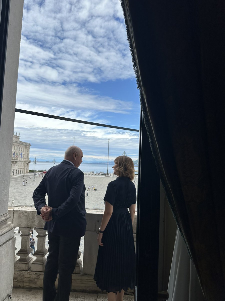 Met with @RobDipiazza, Mayor of Trieste. Discussed the city's transformative #PortoVivo project and the valuable role of companies from Kosovo in shaping Trieste’s future. Grateful for his warm words about our diaspora: “hardworking, integrated, and vital to city life”