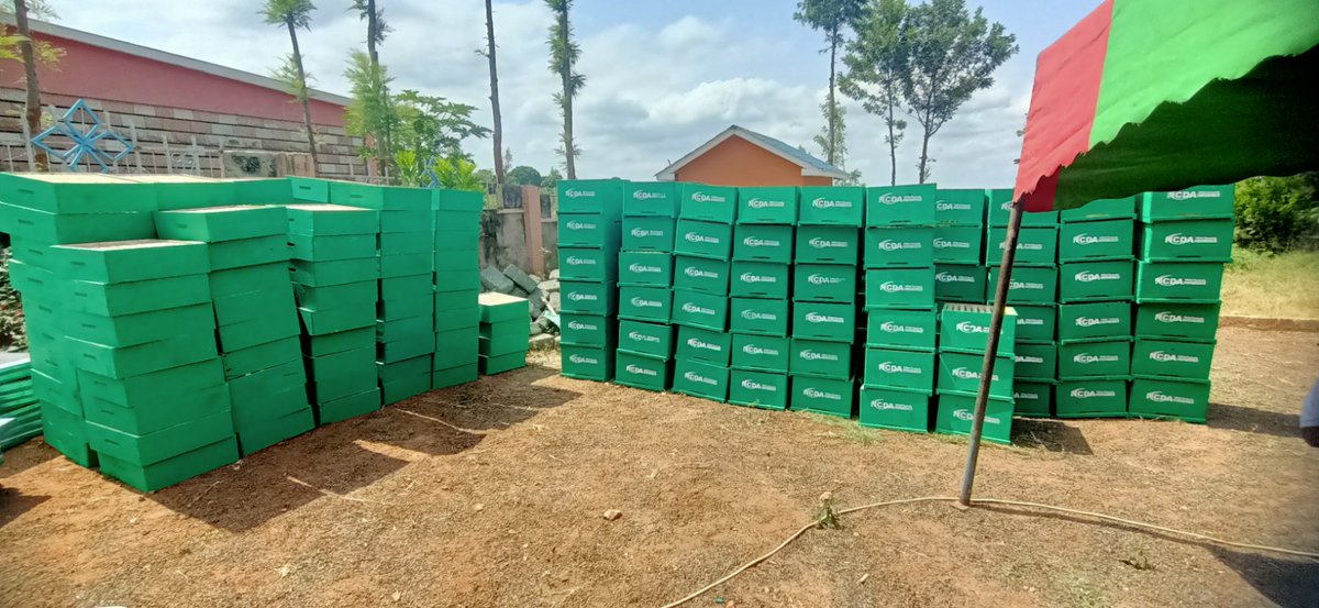 HandinHandEA's tweet image. development of our beneficiaries’ enterprises.

#EnterprisesRising #InspiringHopeDignityChoice 
#ApiaryManagement #Beekeeping