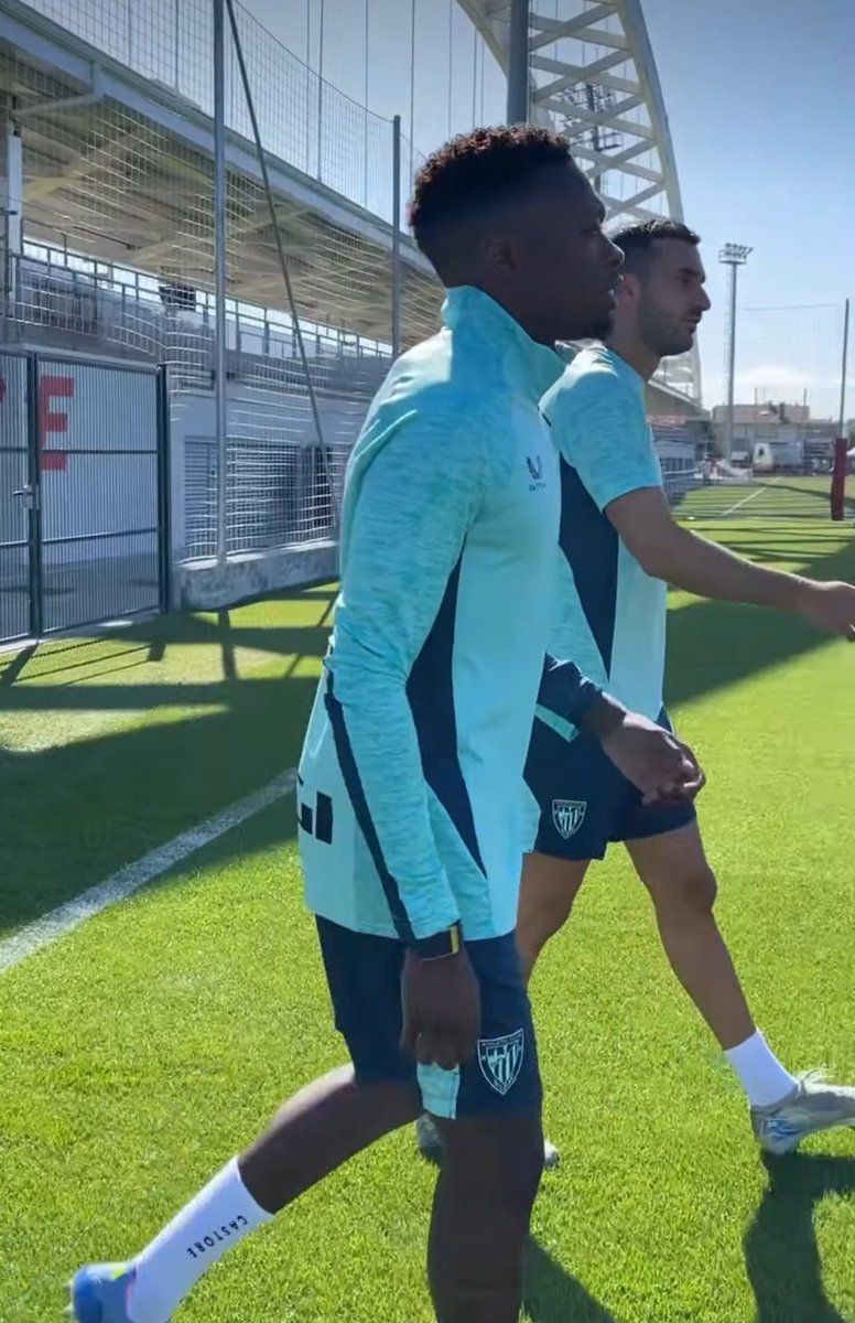 30° y en sudadera.

Mira que intento confiar en él pero joder macho, es que lo pone muy difícil.