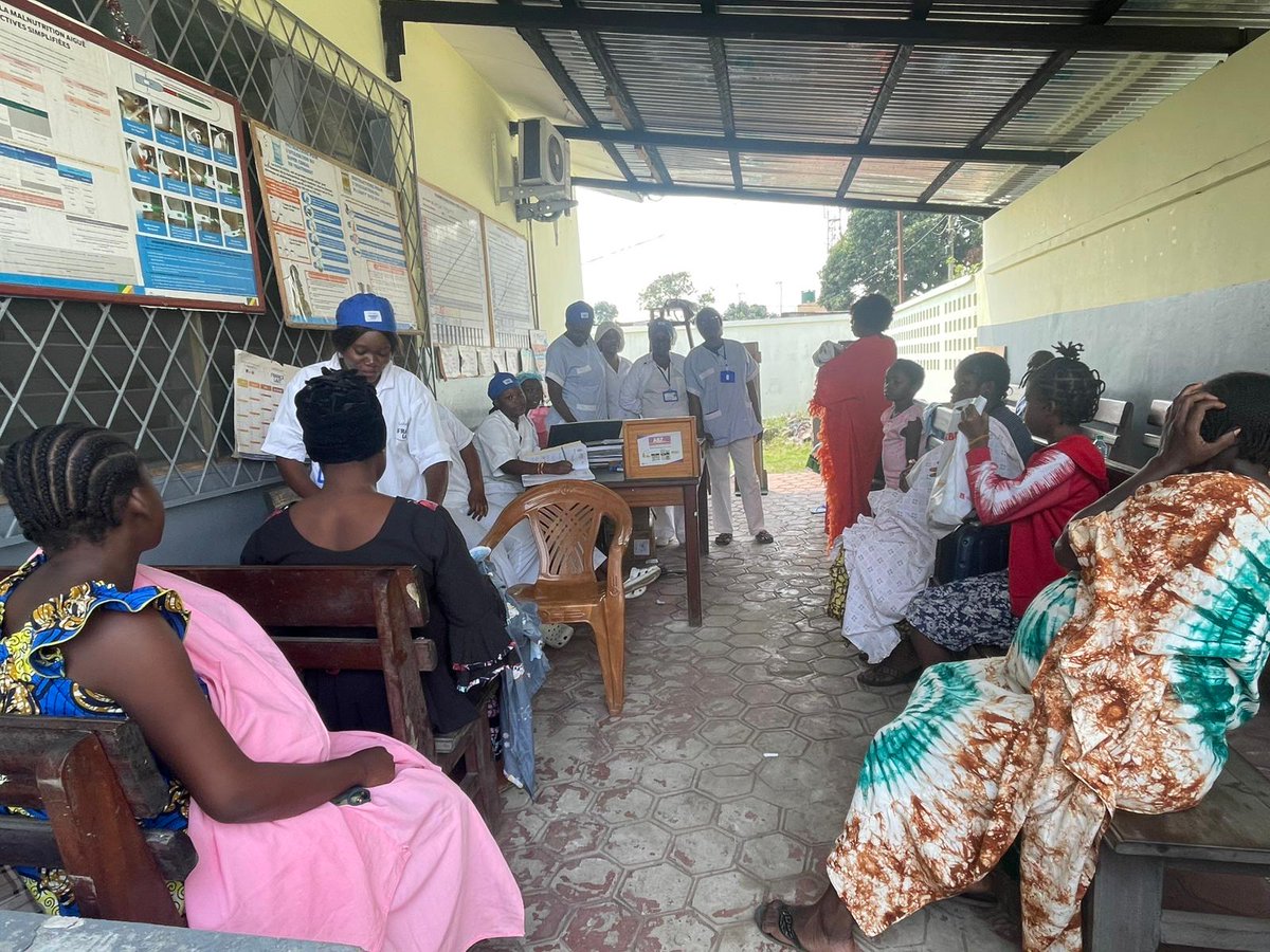 PamCongo's tweet image. 🚚💊 From storage to distribution, every step matters to ensure nutrition supplies reach children and women facing malnutrition, on time.
On 7–8 July, WFP Representative Mr. Gon Myers visited 9 health districts to better understand and strengthen WFP’s malnutrition response.