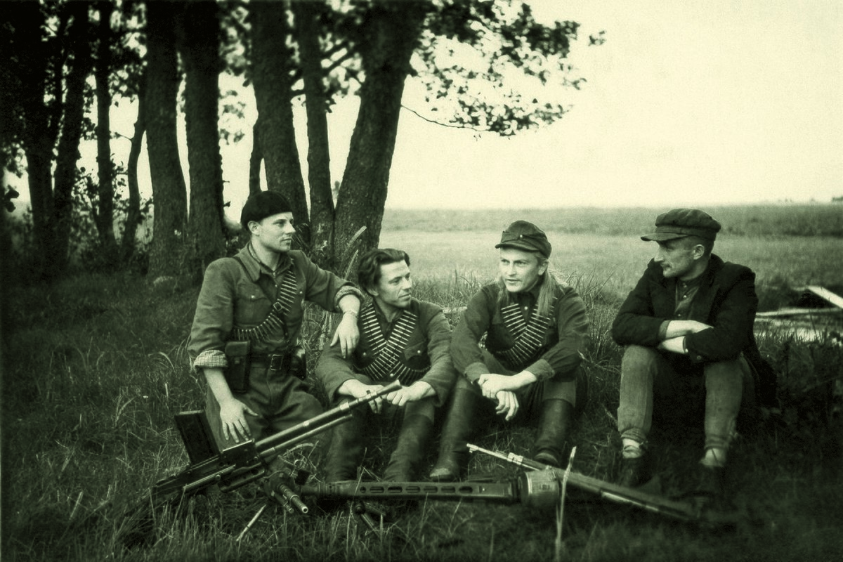 Lithuanian partisans of the Vytis military district, 1946. #Lithuania #Baltics 🇱🇹