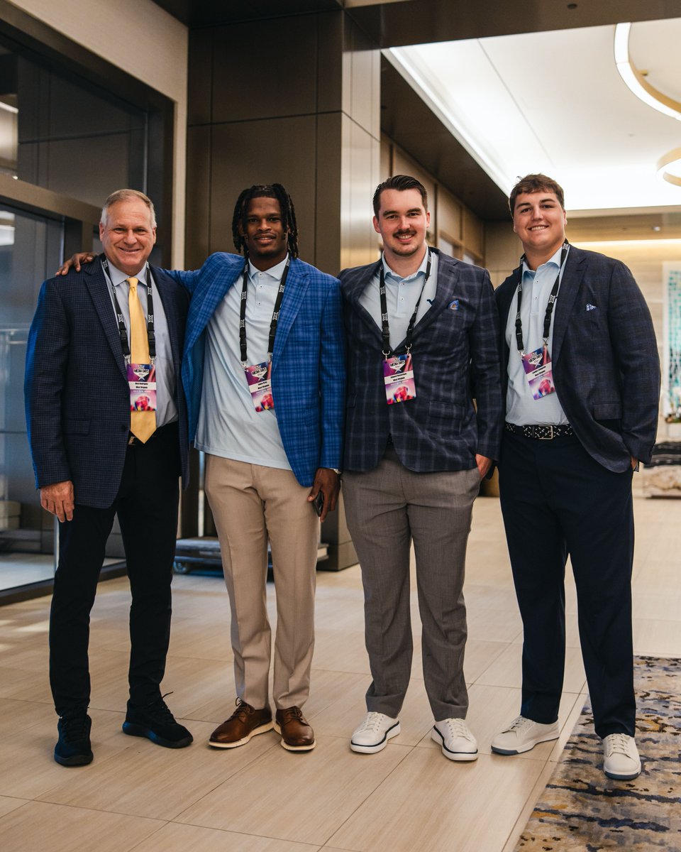 Let's have a day 🫡