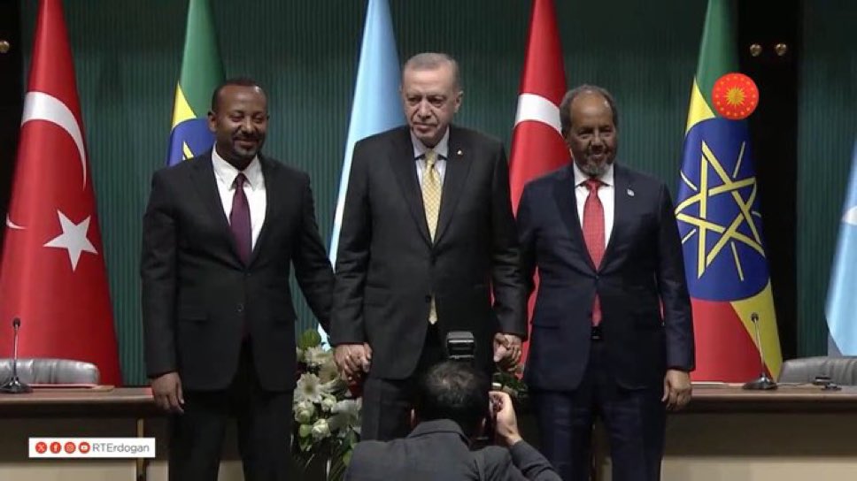 🚨 BREAKING: 

Turkey’s failed Somalia-Ethiopia Talks hit a dead end. 

After a whole year of Turkey trying to play mediator between failed Somalia and Ethiopia, nothing got done.. Failed Somalia is complaining about no progress. 

The talks are now cancelled.

6 months of talks,