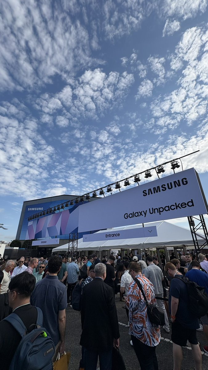 Nicolás Rivera (@nicorivera9) on Twitter photo Entrando en el #GalaxyUnpacked
Esta edición promete, trust me 🤫
<a href="/SamsungEspana/">Samsung España</a> <a href="/SamsungMobile/">Samsung Mobile</a> Entrando en el #GalaxyUnpacked
Esta edición promete, trust me 🤫
<a href="/SamsungEspana/">Samsung España</a> <a href="/SamsungMobile/">Samsung Mobile</a>