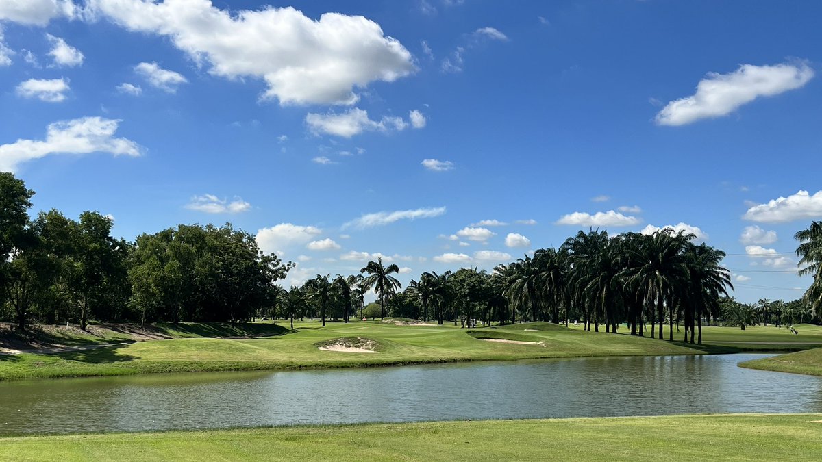 Curve_ms's tweet image. Golf isn’t power. It’s precision.
It’s knowing when to go big—and when to lay up.
→ Exactly like markets: timing and discipline win over noise.
#SmartSwing #GolfMindset #StrategicThinking