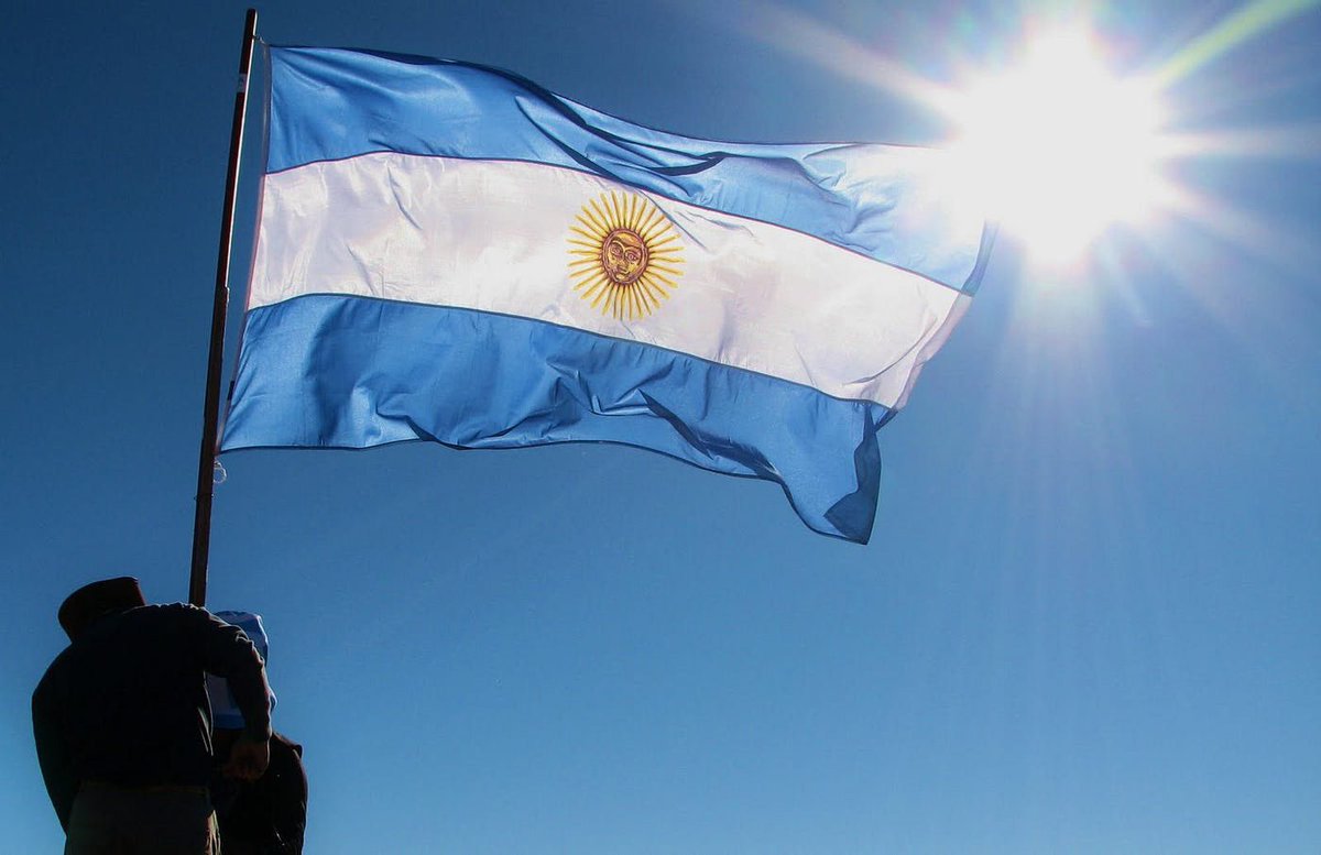 La fuerza y el honor de haber nacido tucumano y argentino, hasta los huevos.

VIVA LA PATRIA.