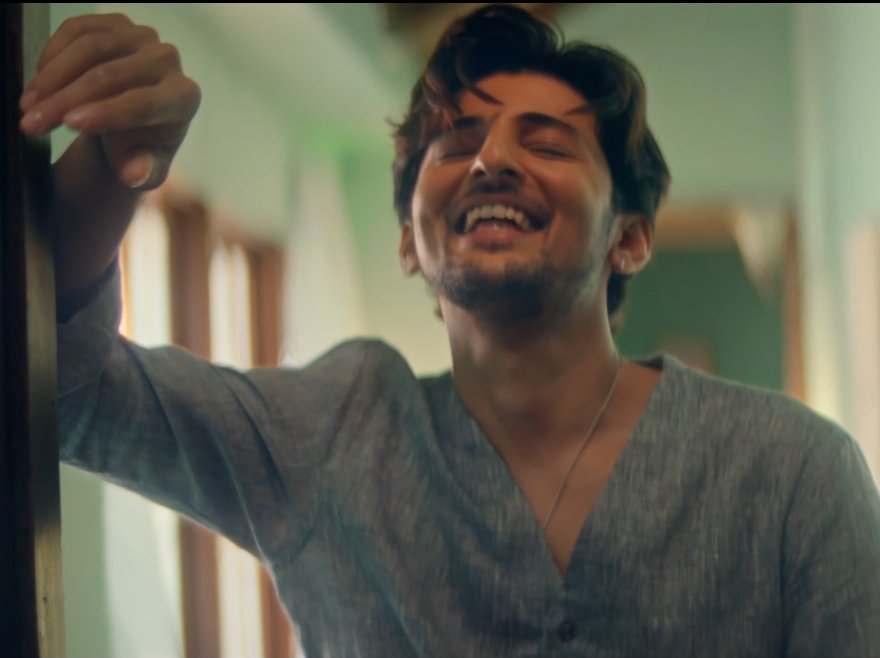 my gorgeous boy 🫠🤍🌻

MONSOON WITH MORNI 
#MorniByDarshanRaval 
#Morni