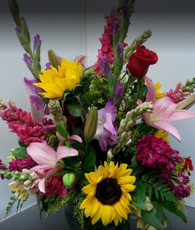 MayfieldFlorist's tweet image. 🌿 Bringing a touch of nature to every corner of your life!   From vibrant flowers for those special occasions, to lush plants for your home or office, we've got you covered. 🏵️🌿🌻

#FloralLove #PlantDecor #FloralDesign #PlantLovers #FreshFlowers #MayfieldFlorist #TucsonFlorist