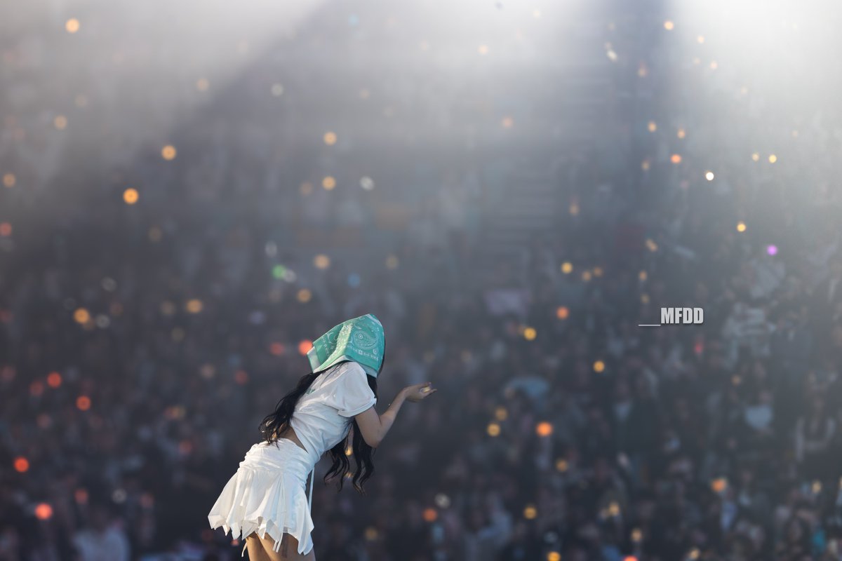 Yujin  

20250405

IVE The 3rd Fan Concert  &lt;IVE Scout&gt;

#안유진 
#유진 
#ユジン 
#YUJIN 
#ANYUJIN 
#아이브 
#IVE 
#アイヴ 
#mfdd_ive_yujin