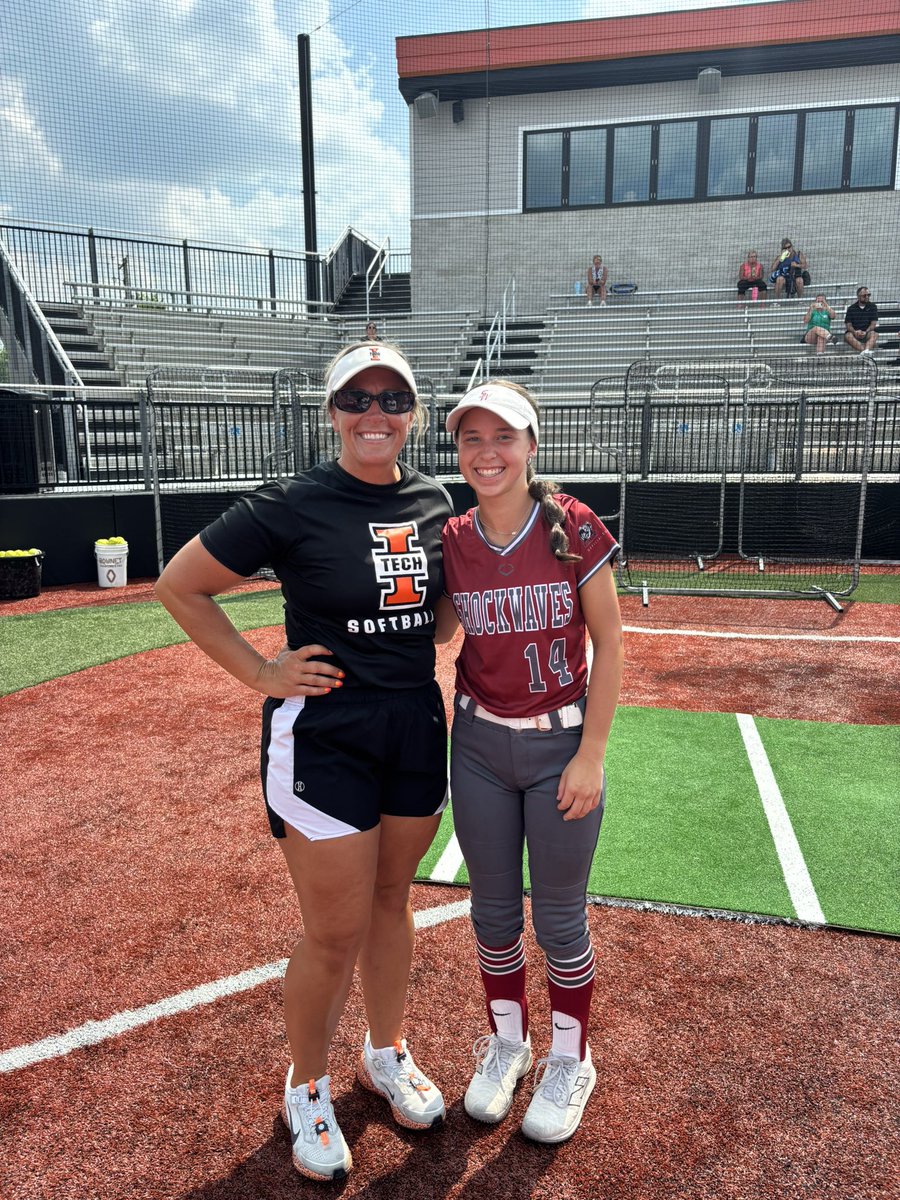 SW16uCarroll's tweet image. A huge thank you to @INTechSoftball and @Coach_Zimny for hosting an amazing camp! Clare learned so much and came home with some great drills to work on. Also, a big thank you to all the other coaches who shared their knowledge and offered support, it truly made a difference!…