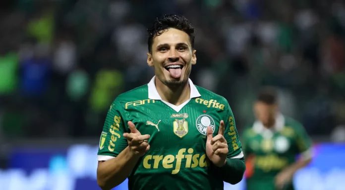 Zone MLS FR (@mls_fra) on Twitter photo 🚨Raphael Veiga a reçu des demandes de renseignements de la part de Dallas FC.👀🇧🇷
En plus de l'équipe américaine, l'Inter Milan se renseigne également sur le milieu de terrain offensif.
(<a href="/GoalBR/">GOAL Brasil</a>)
#MLSSeasonPass | #DTID 🚨Raphael Veiga a reçu des demandes de renseignements de la part de Dallas FC.👀🇧🇷
En plus de l'équipe américaine, l'Inter Milan se renseigne également sur le milieu de terrain offensif.
(<a href="/GoalBR/">GOAL Brasil</a>)
#MLSSeasonPass | #DTID