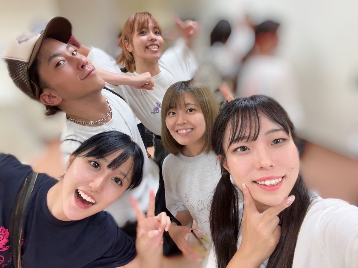 白シャツ多め笑😂😂
いやちょっと今回ね、前回と役がだいぶ違って、っていうか今までともかなり違ってやってる本人はめちゃめちゃ楽しいです
稽古やるたび沢山お、これやってみよ！みたいなのあって楽しいです
来週には本番。
ご予約数少なめで焦り
是非応援お願いします。
ticket.corich.jp/apply/382136/0…