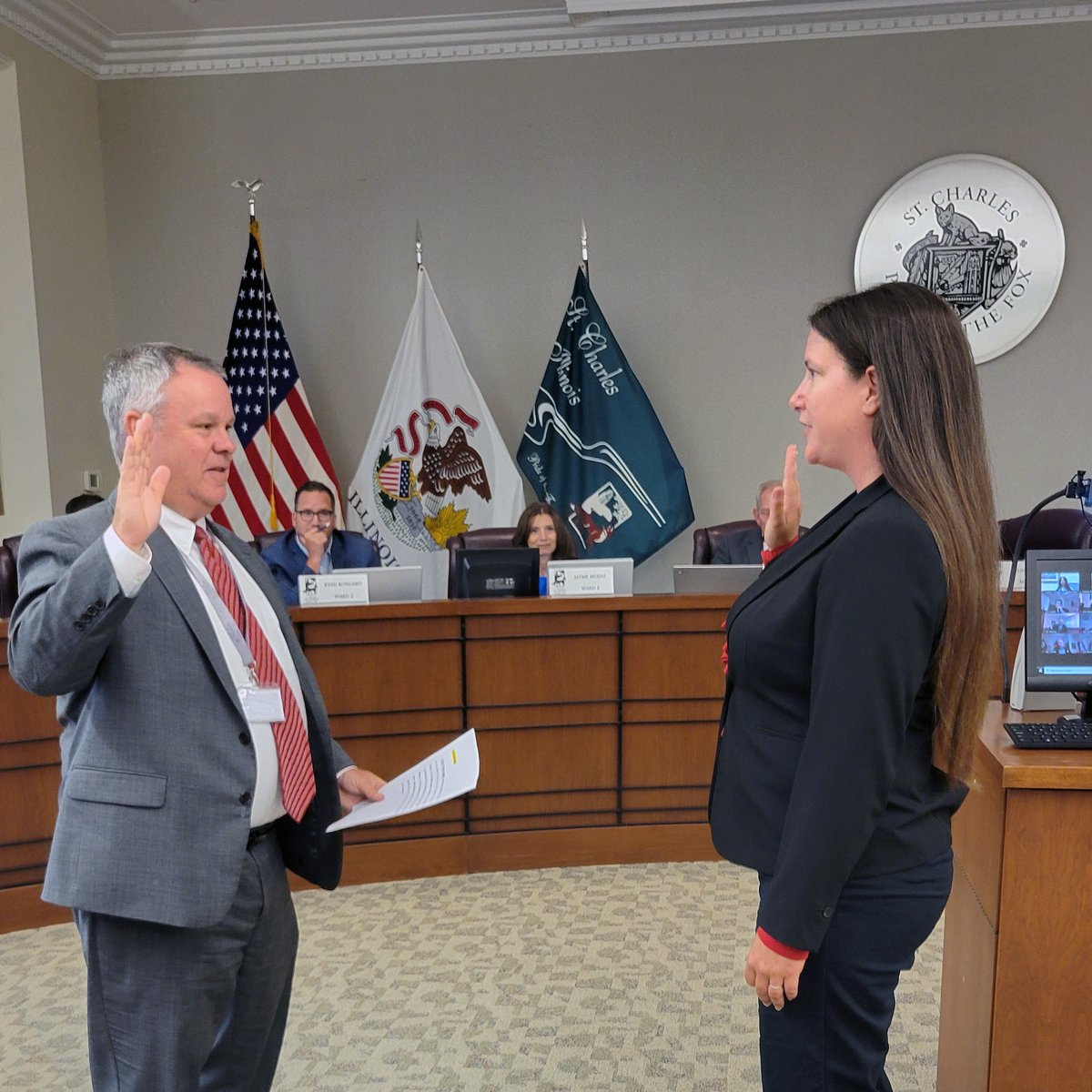 Jessica Bridges was sworn in as City Clerk by Mayor Clint Hull at the July 7 City Council Meeting. She'll serve a 2-year term, with the position up for election in 2027. Welcome aboard, Jessica! Read more at bit.ly/46Abkf8.