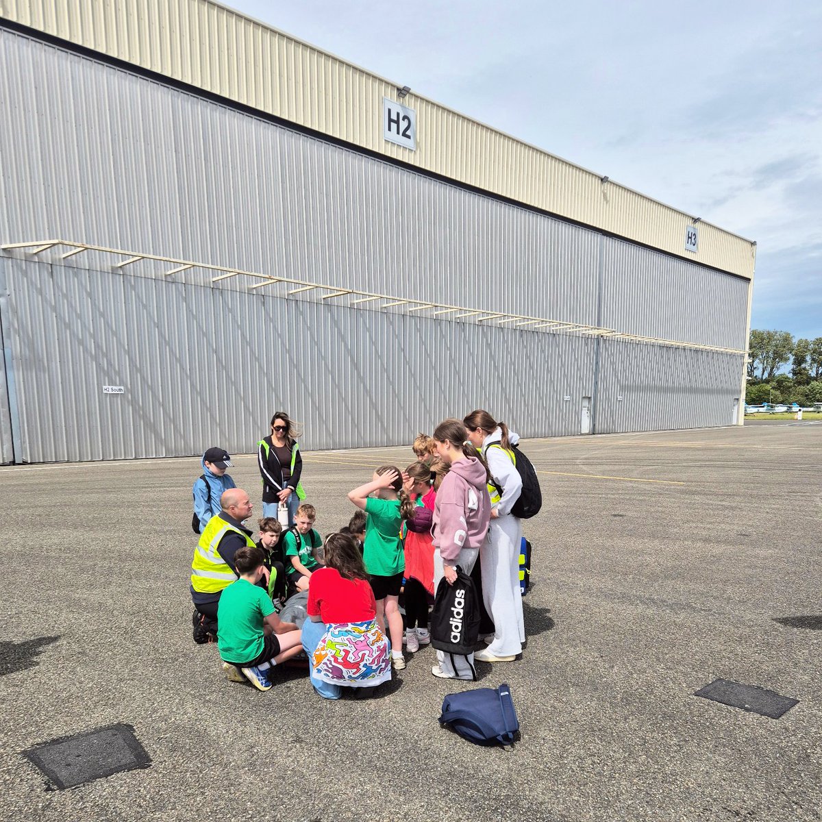 westonairport's tweet image. What a pleasure it was to have members from the Lucan Youth Fun Camp stroll across to us to say hi!
Their absolute highlight was the wonderful crew of Rescue 116 showing them around the helicopter before a training mission.
See you again guys, thanks for calling over! 😎🚁