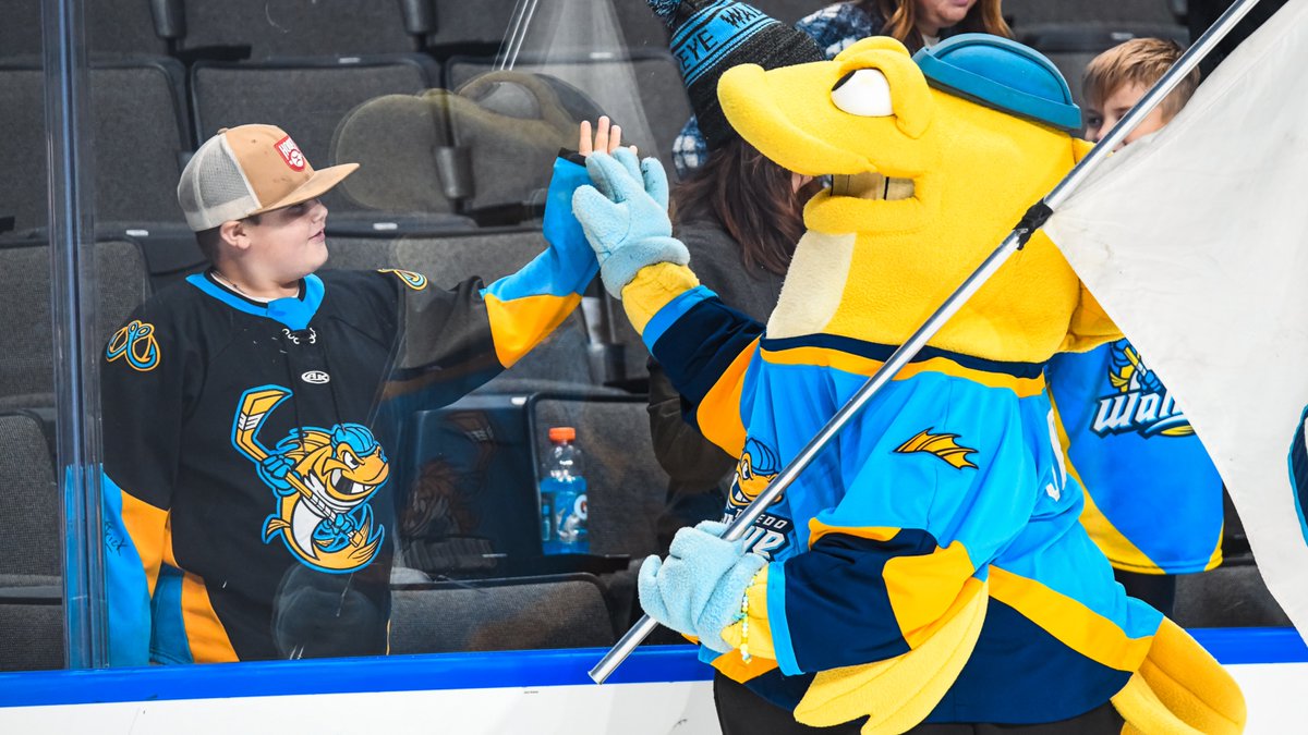 Step into the spotlight and bring smiles to thousands of fans! We're searching for new team members to step into your favorite mascot's shoes 👀 

Learn more and apply today: bit.ly/mh_mascots