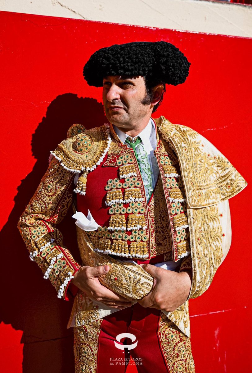 EL PUTO AMO‼️‼️

Venga va, os traemos un código descuento para celebrar su Puerta Grande en Pamplona!!!

Viva Morante de la Puebla!

Código Descuento: SIMPLE26

simplebrand.site/products/drop-…