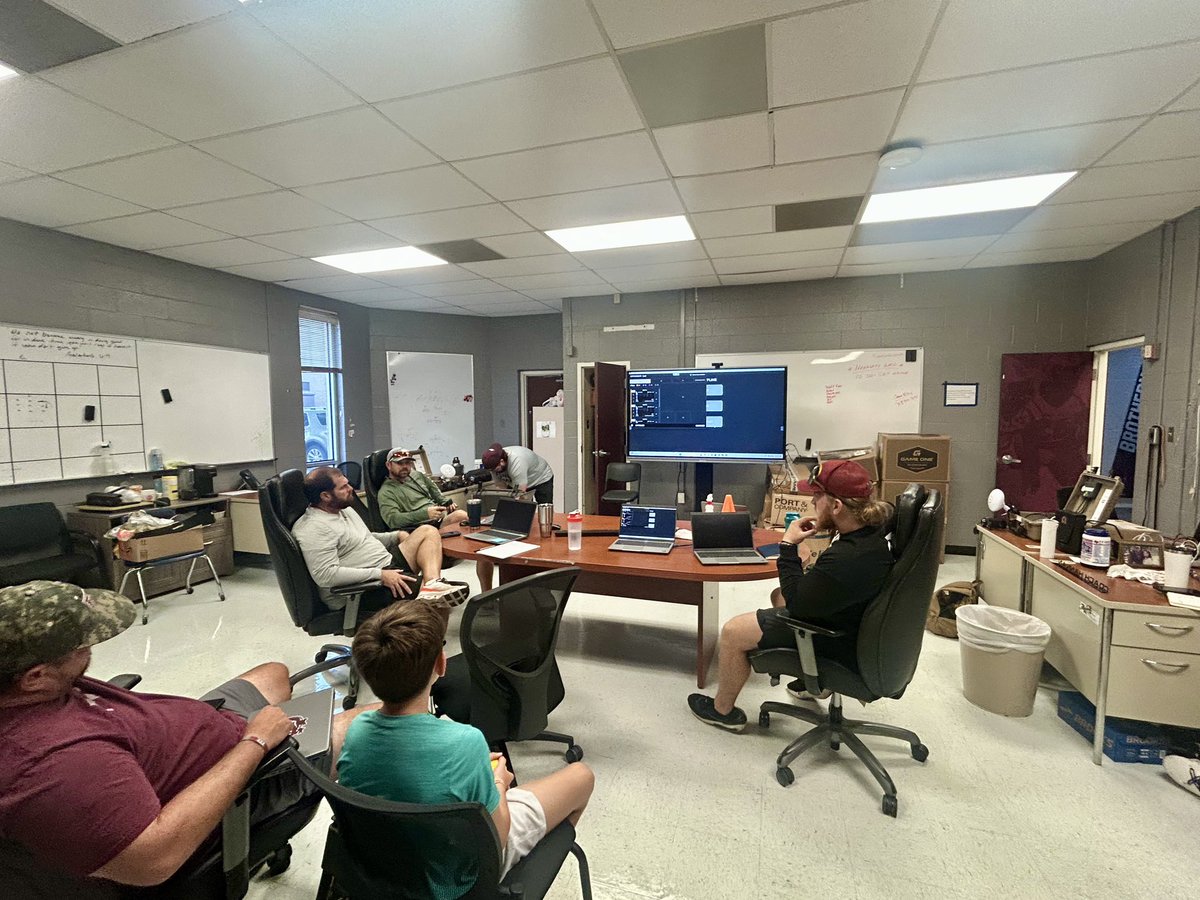 ANSRSFB (@ansrsfb) on Twitter photo Excited to have spent the morning with <a href="/RoundRockFB/">Round Rock Football</a>! We walked them through ANSRS Adjust and PlayFinder!! 🔥 Thank you for having us we’re excited to get you upgraded. Excited to have spent the morning with <a href="/RoundRockFB/">Round Rock Football</a>! We walked them through ANSRS Adjust and PlayFinder!! 🔥 Thank you for having us we’re excited to get you upgraded.