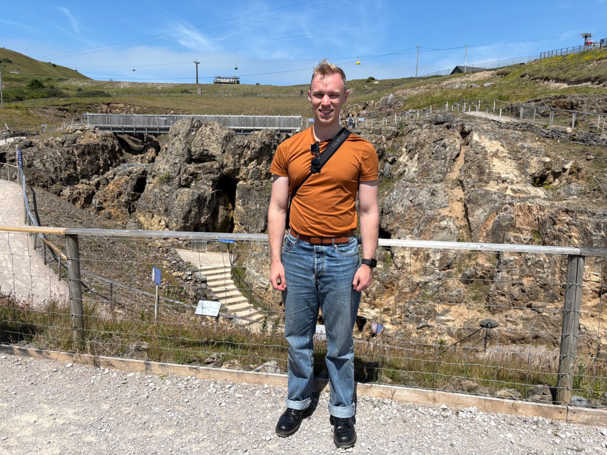 🏴󠁧󠁢󠁷󠁬󠁳󠁿 🇦🇺 We were delighted to welcome Rowan Watt to the mines today, all the way from Australia, whose ancestor, Joseph Hobson, worked as a miner on the Great Orme in the 19th century. 
A wonderful connection to Great Orme Mines across time and continents!