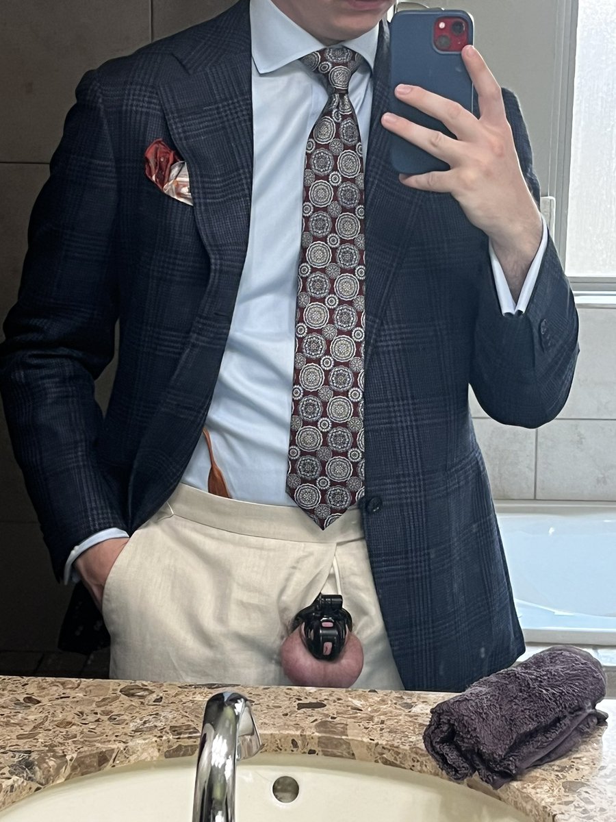 MarcoSuited tweet media