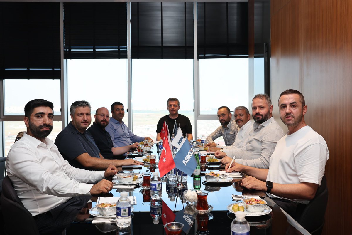 13.Dönem 11. Olağan Teşkilatlanma Toplantımızı, İç Anadolu Bölge Başkanımız Sıraç Susuz’un ev sahipliğinde, ofisinde gerçekleştirdik.

Birlik ve istişare içerisinde aldığımız kararların camiamıza hayırlar getirmesini dileriz.

<a href="/ASKON/">ASKON 🇹🇷</a> <a href="/orhanaydin/">Orhan AYDIN</a> <a href="/Volkan_Khrmn08/">Volkan Kahraman</a>