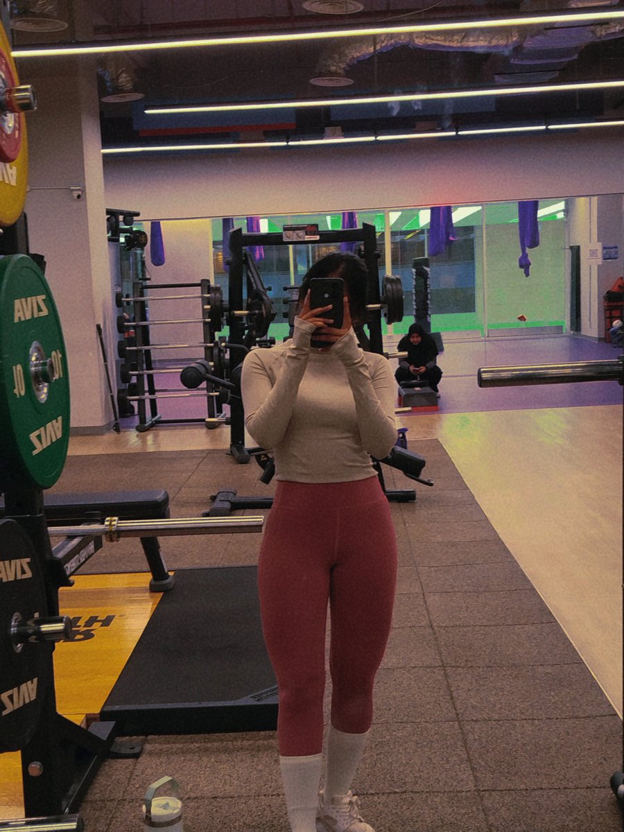 _lemonmintx's tweet image. 27th and got myself new PRs
Shoulder Press 7.5kg
Biceps Curls 12.5kg