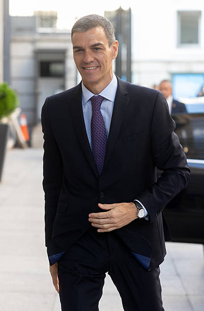 Franzmruiz's tweet photo. SI SEÑOR, ÉSTE ES NUESTRO SECRETARIO GENERAL Y EL PRESIDENTE DEL GOBIERNO DE ESPAÑA.
TODO UN GRAN SOCIALISTA. https://t.co/lwMq0X2OoP