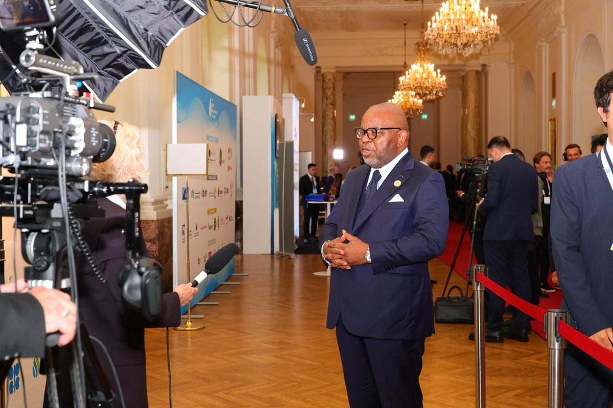 Participation du Ministre des Hydrocarbures au 9ᵉ Séminaire International de l'OPEP à Vienne.

Le Ministre des Hydrocarbures, Monsieur Bruno Jean Richard ITOUA, a représenté le Congo ce mercredi 9 juillet 2025 au 9ᵉ Séminaire de l'OPEP, à Vienne.

facebook.com/share/p/15erLp…