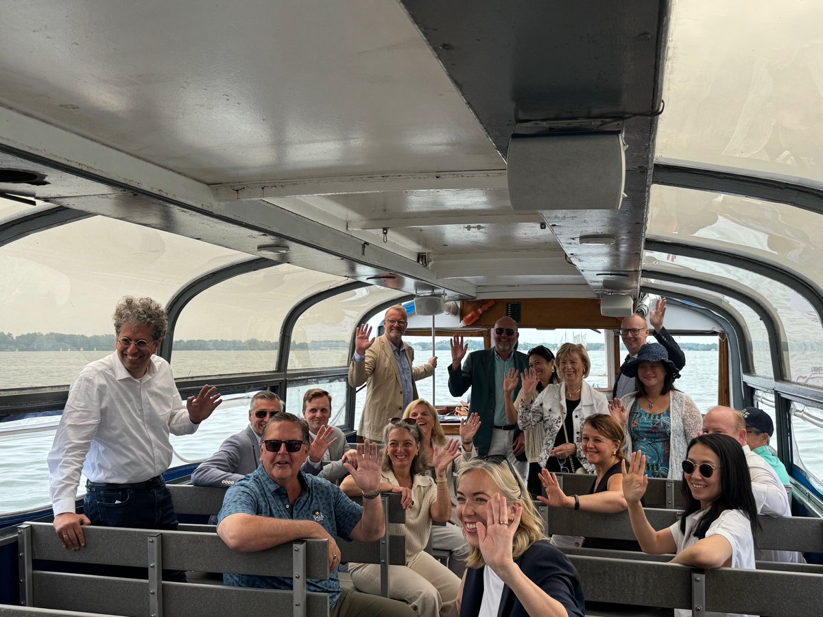 j_maloney's tweet image. Our stunning lakefront is more than a place to play and relax, it’s a growing hub to live, work, and drive economic growth.
New Liberal MP for Spadina–Fort York, Chi Nguyen, together with the Waterfront BIA, led a tour of the harbour, Port Lands, and the many exciting projects.