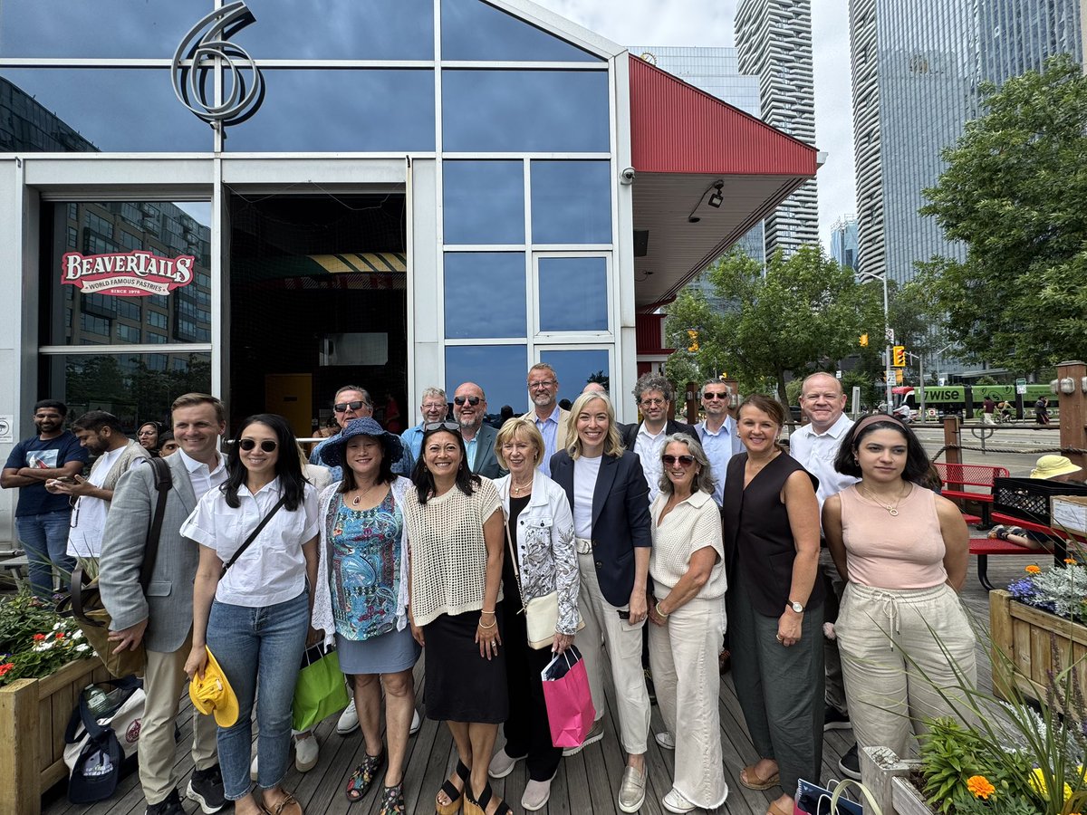 j_maloney's tweet image. Our stunning lakefront is more than a place to play and relax, it’s a growing hub to live, work, and drive economic growth.
New Liberal MP for Spadina–Fort York, Chi Nguyen, together with the Waterfront BIA, led a tour of the harbour, Port Lands, and the many exciting projects.