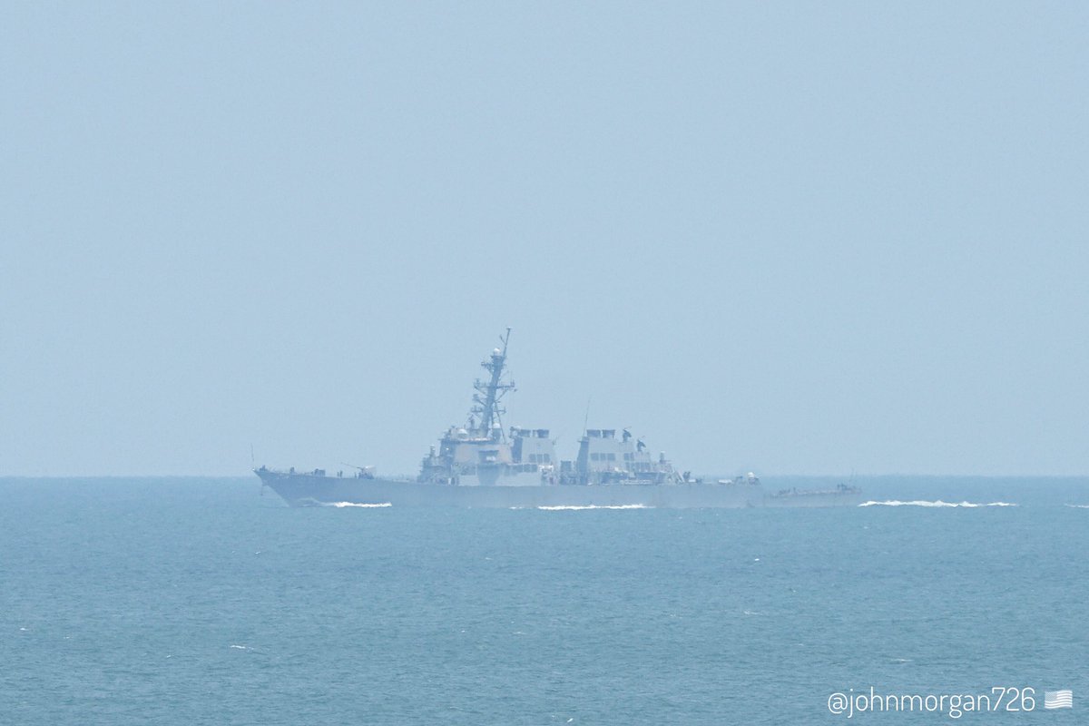 johnmorgan726's tweet photo. The USS STOUT (DDG-55) πΊπΈ Arleigh Burke-class Flight I guided missile destroyer four miles off the coast of Virginia Beach bound for Naval Station Norfolk (NOB) Virginia. #UnitedStatesNavy #USSStout #DDG55 #ShipsInPics https://t.co/ah4TaLr53m