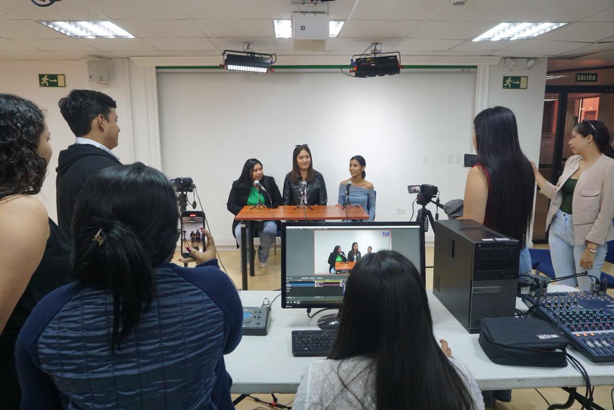 ConsejoComEc's tweet photo. #ElConsejoCapacita| El Consejo de Comunicación impartió un Taller de Producción Audiovisual a estudiantes de la @espammfloficial , fortaleciendo sus habilidades en el mundo audiovisual. 📌🎥

👉🏼Desliza para ver las fotos del taller. https://t.co/QPzHvUKTIB
