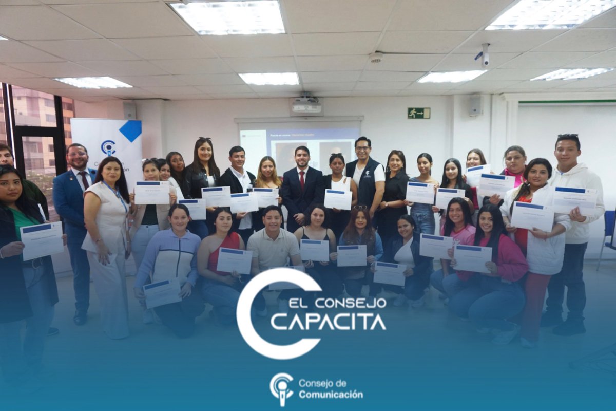 ConsejoComEc's tweet photo. #ElConsejoCapacita| El Consejo de Comunicación impartió un Taller de Producción Audiovisual a estudiantes de la @espammfloficial , fortaleciendo sus habilidades en el mundo audiovisual. 📌🎥

👉🏼Desliza para ver las fotos del taller. https://t.co/QPzHvUKTIB