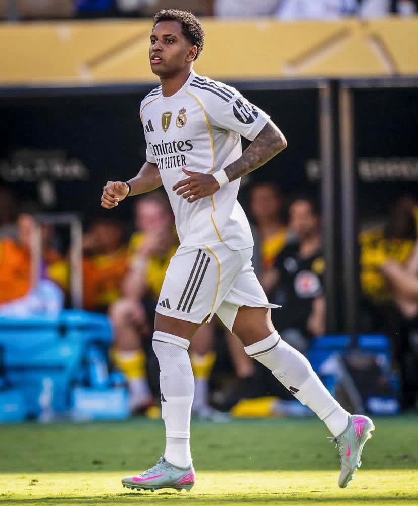 Sjui KWANINI Xabi Alonso anampiga sana Benchi Dogo Janja daah🥺🥺