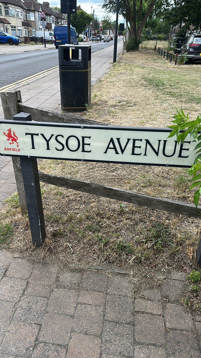 It’s always lovely to speak to and engage with our residents on the doorstep.🌹