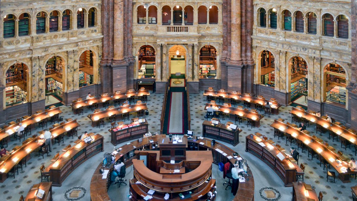 iSchoolUI's tweet image. Seven #iSchoolUI students have been appointed as part of this year’s cohort of @librarycongress Junior Fellows Program, where they will work on projects and gain career experience while supporting the world’s largest library. Read more about the program ▶️ bit.ly/40c7XqN