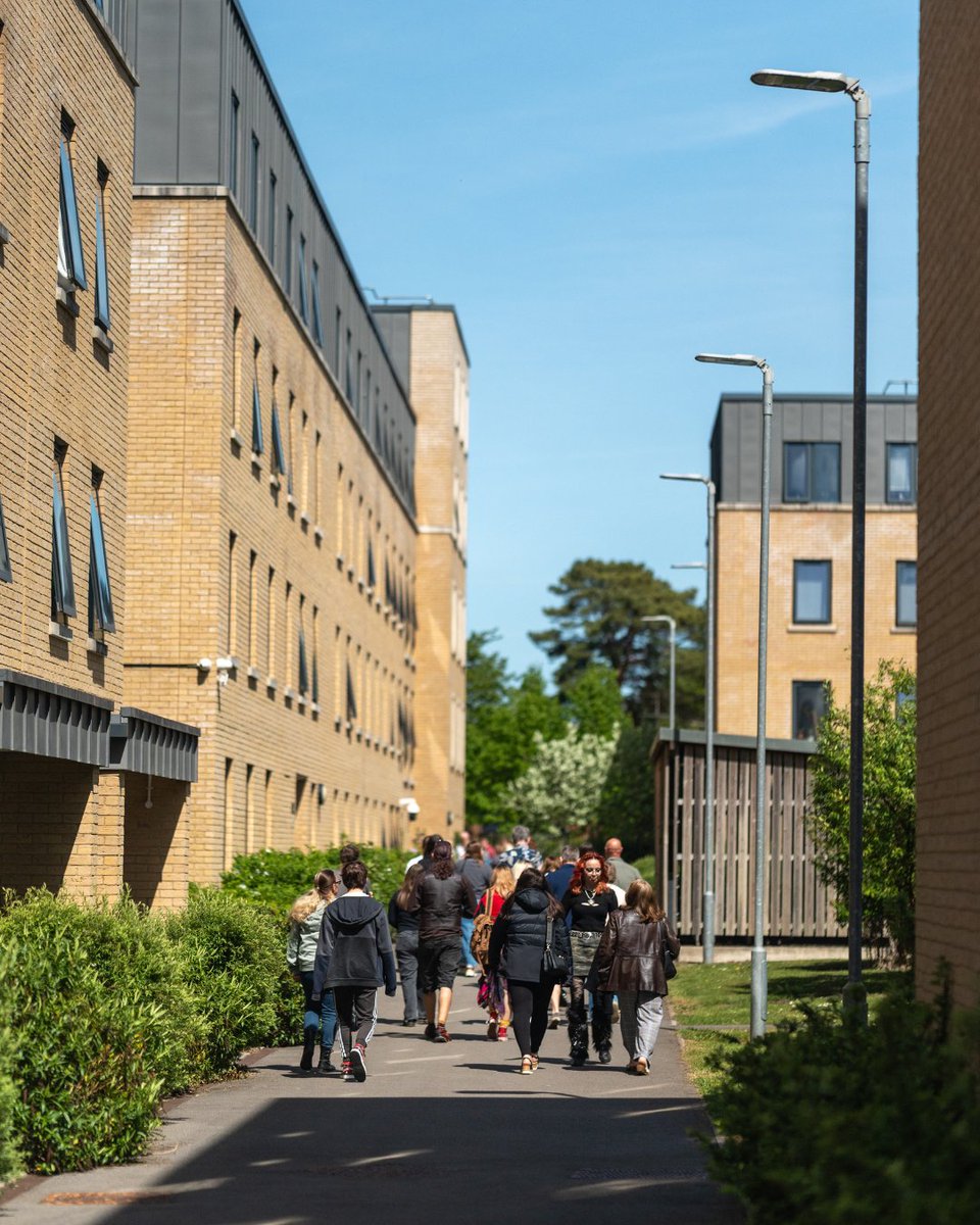 uniofglos's tweet image. Visit us this summer!π«βοΈ
Join one of our weekly guided campus tours at FCH, Park, and Oxstalls every Wednesday from 16 July to 27 August (except 13 August). You can also visit City Campus on 20 & 27 August!π£
To book your place please visit π glos.ac.uk/visit-us/campuβ¦