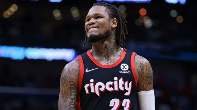 AmberWoods100's tweet photo. 🚨NEW Ex-NBA player Ben McLemore was just sentenced to more than eight years in prison for rape.
A 21-year-old woman was drunk, partially unconscious, and he did it anyway—at a party with teammates.
It wasn’t a misunderstanding.
It was a sexual crime.
And fortunately, the system didn’t look away.
#BenMcLemore
#survivors
(photos not by me)