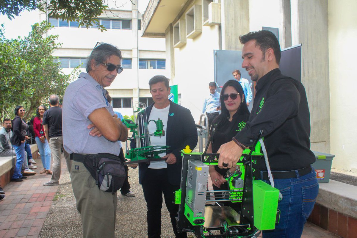 campusb's tweet image. El 8 de julio, la Universidad Simón Bolívar sede Sarteneja inauguró el proyecto &quot;La impresión 3D ya está en la USB&quot; en el Auditorio de Energética. Un evento que fortalece la innovación y la alianza con la industria tecnológica. 
#prensausb
#usbve
#campusb
#usbnoticias