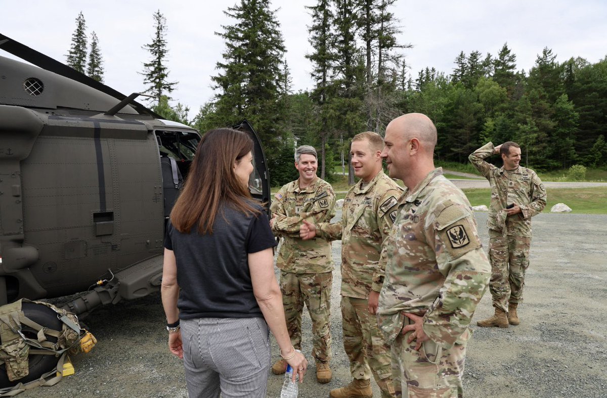 Thank you to our <a href="/NHNationalGuard/">NHNG</a> for letting us check out the Medevac helicopter today. So grateful for their life-saving service to our state! 🇺🇸