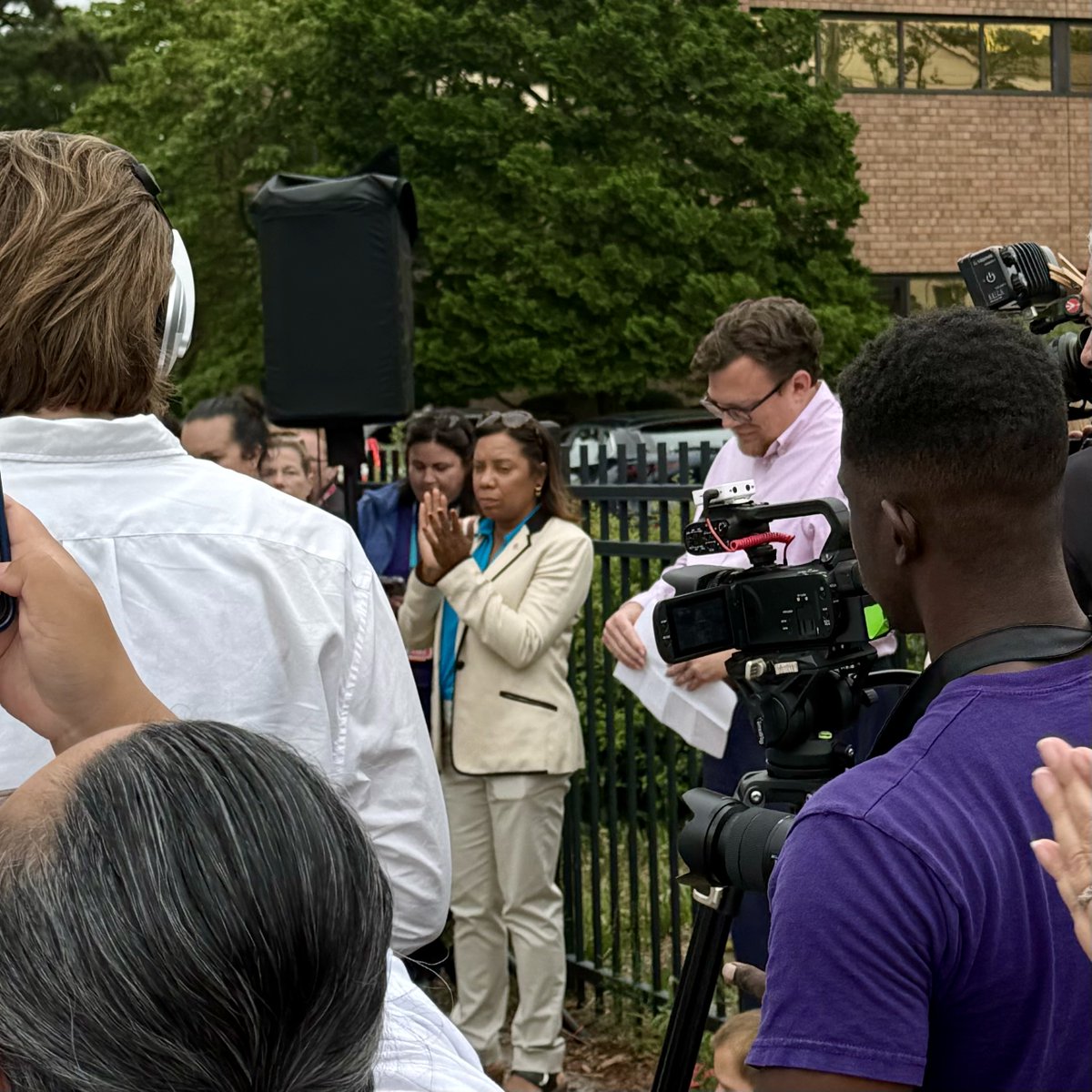 LGSabinaMatos's tweet image. I stand with @1199SEIU and Rhode Island’s striking health care workers today and everyday. Butler workers are now approaching week 8 of their strike as they push for a fair contract. Let’s keep at it, because when we fight, we win!
#UnionStrong