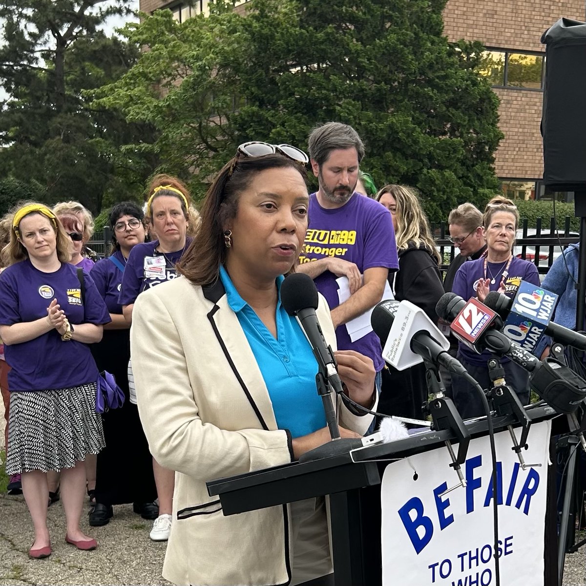 LGSabinaMatos's tweet image. I stand with @1199SEIU and Rhode Island’s striking health care workers today and everyday. Butler workers are now approaching week 8 of their strike as they push for a fair contract. Let’s keep at it, because when we fight, we win!
#UnionStrong